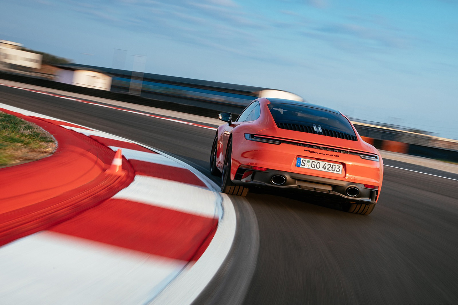 Download 2022 Porsche 911 Carrera 4 GTS - Rear HD Wallpaper 1921x1281 #16