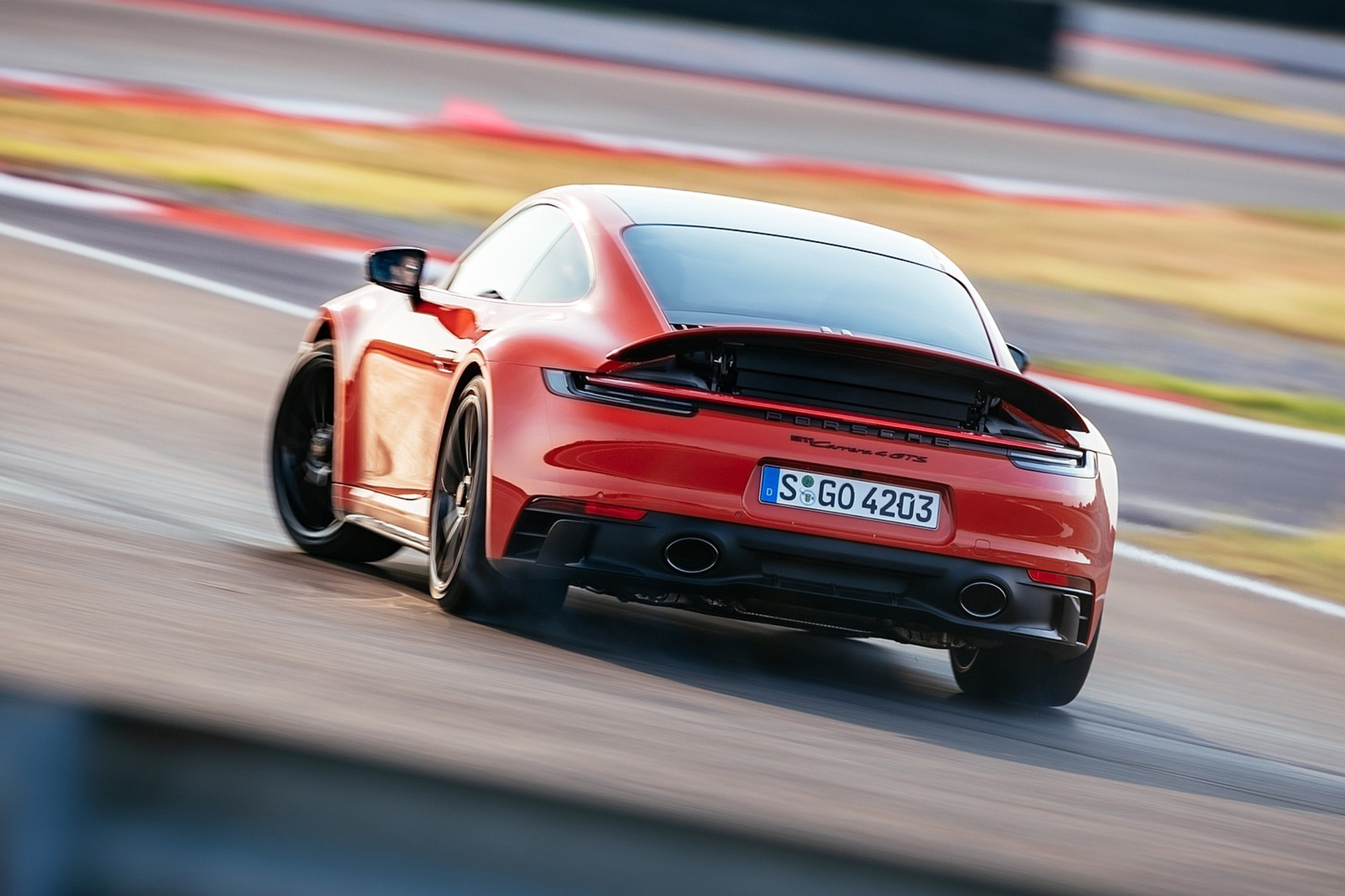 Download 2022 Porsche 911 Carrera 4 GTS - Rear HD Wallpaper 1921x1280 #29