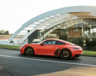 2022 Porsche 911 Carrera 4 GTS - Side Wallpaper 190x150