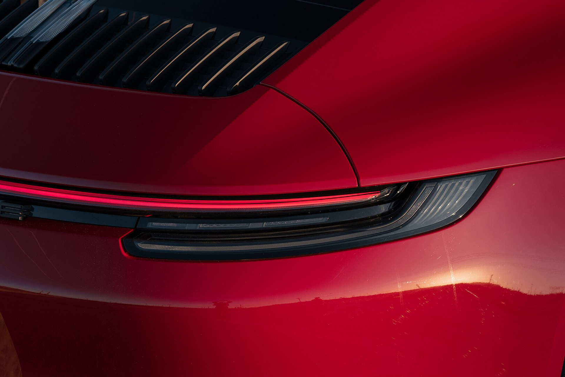 Download 2022 Porsche 911 Carrera 4 GTS - Tail Light HD Wallpaper 1920x1280 #97