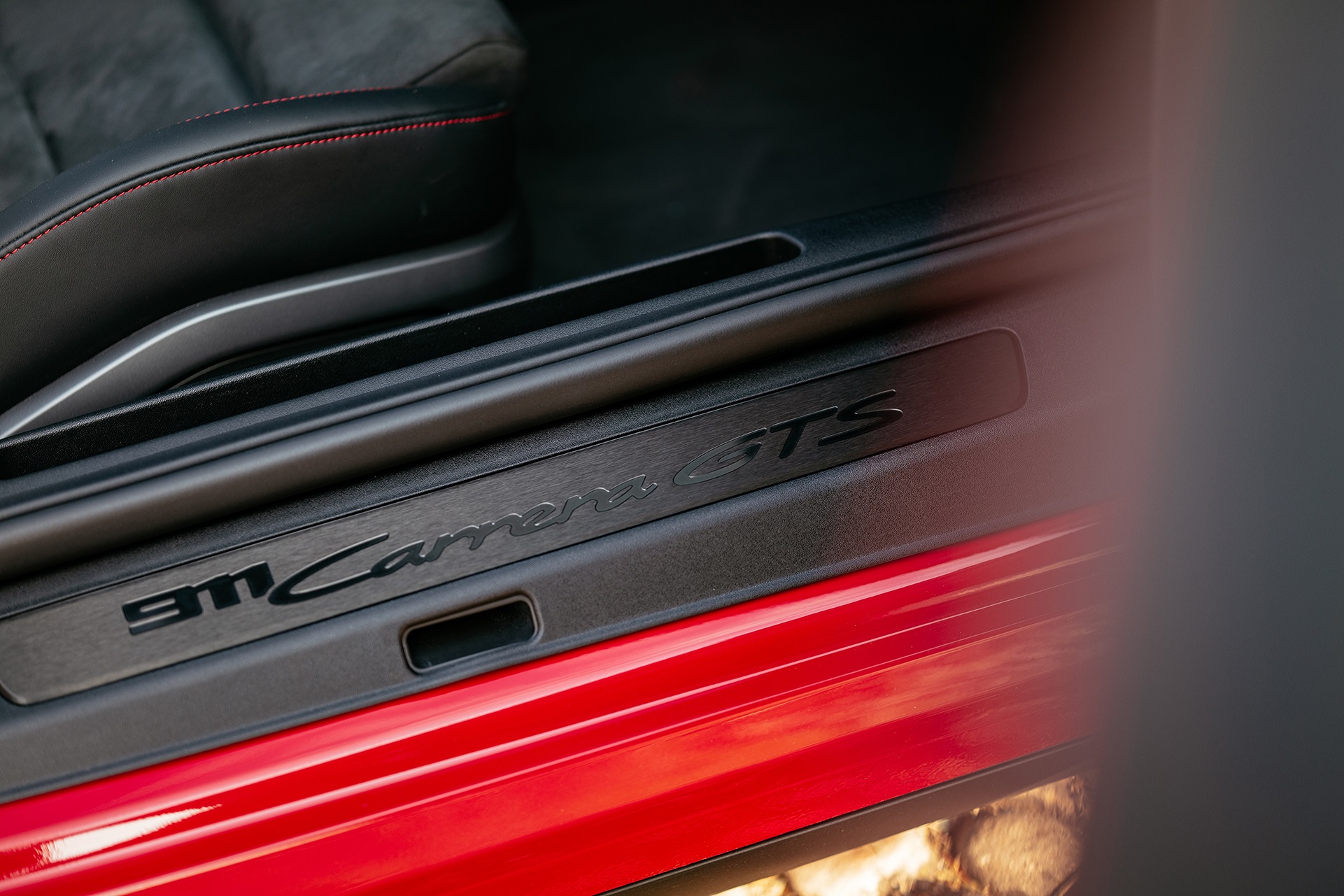 Download 2022 Porsche 911 Carrera GTS Cabriolet - Door Sill HD Wallpaper 1921x1281 #74