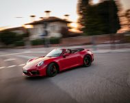 2022 Porsche 911 Carrera GTS Cabriolet - Front Three-Quarter Wallpaper 190x150