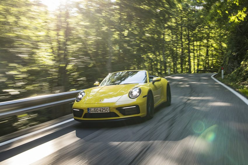 2022 Porsche 911 Carrera GTS Cabriolet - Front Wallpaper 850x567 #3