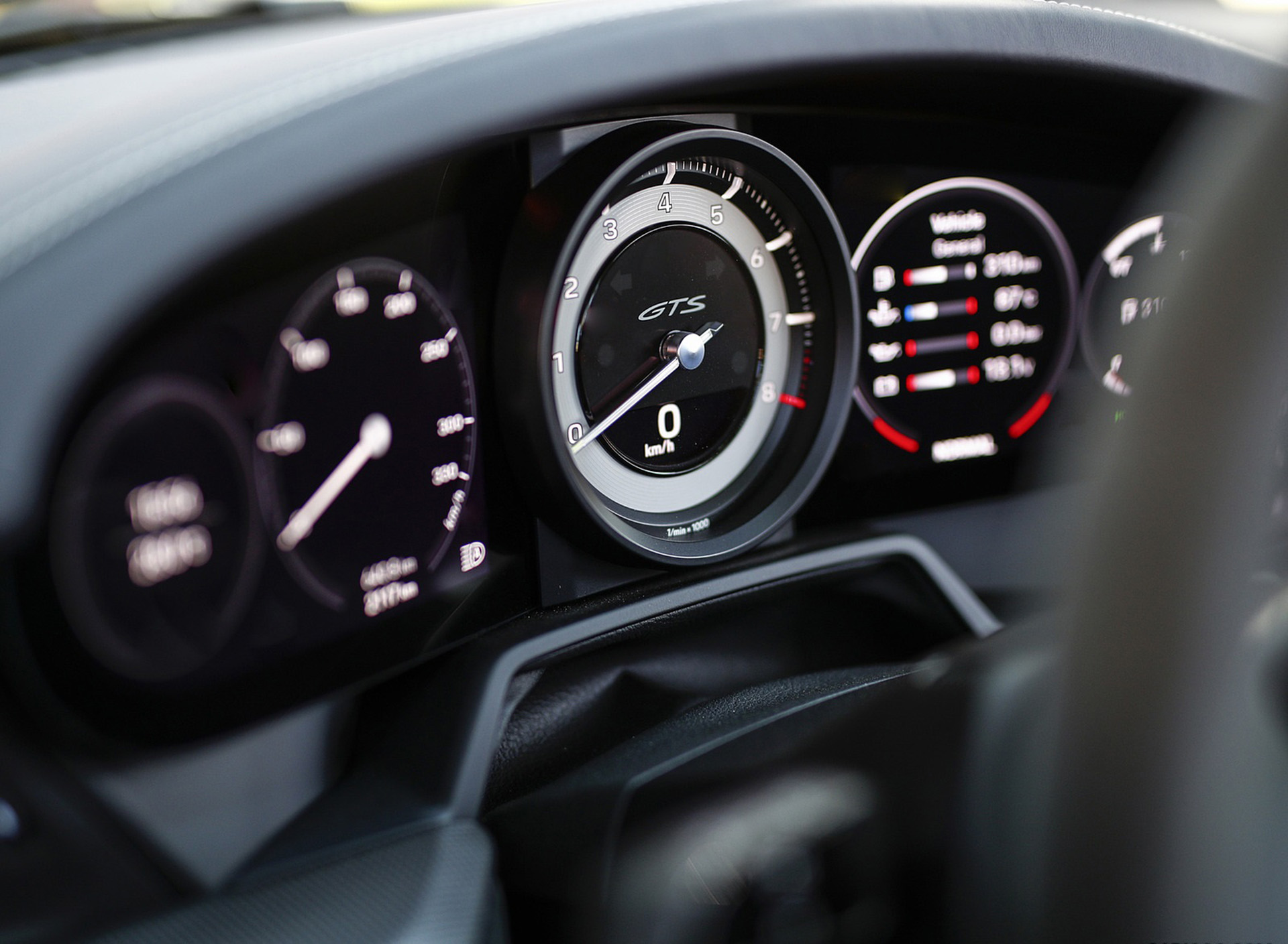 Download 2022 Porsche 911 Carrera GTS Cabriolet - Instrument Cluster HD Wallpaper 1920x1409 #17