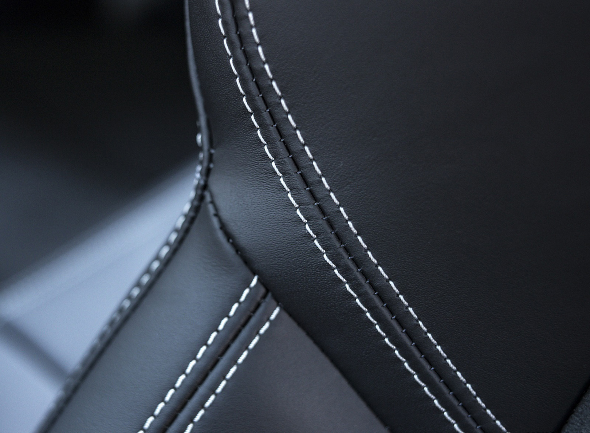 Download 2022 Porsche 911 Carrera GTS Cabriolet - Interior, Detail HD Wallpaper 1920x1409 #29