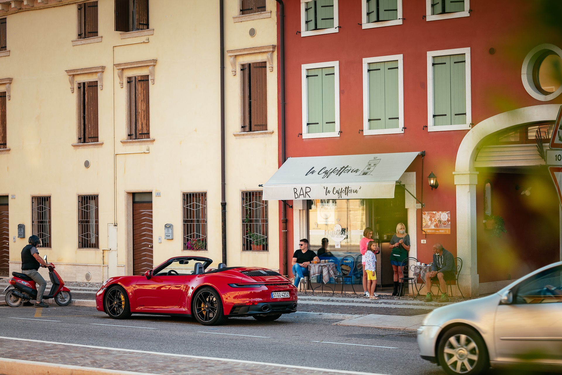 Download 2022 Porsche 911 Carrera GTS Cabriolet - Rear Three-Quarter HD Wallpaper 1920x1281 #35