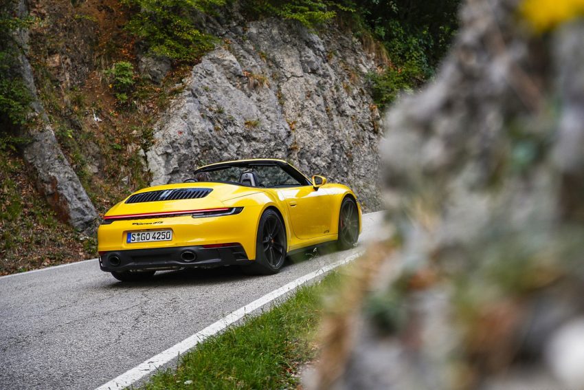 2022 Porsche 911 Carrera GTS Cabriolet - Rear Three-Quarter Wallpaper 850x567 #9