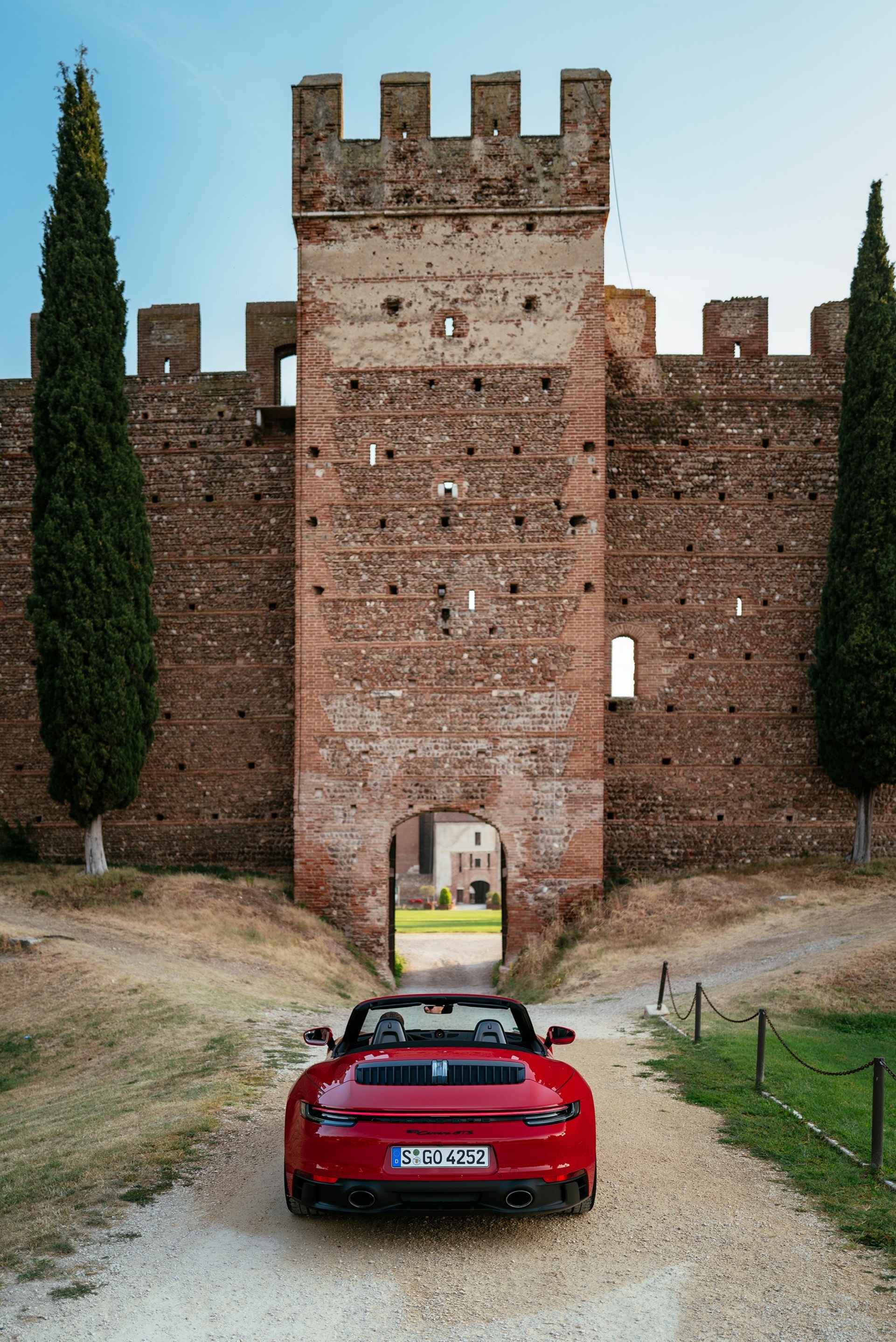 Download 2022 Porsche 911 Carrera GTS Cabriolet - Rear HD Phone Wallpaper 1921x2878 #64
