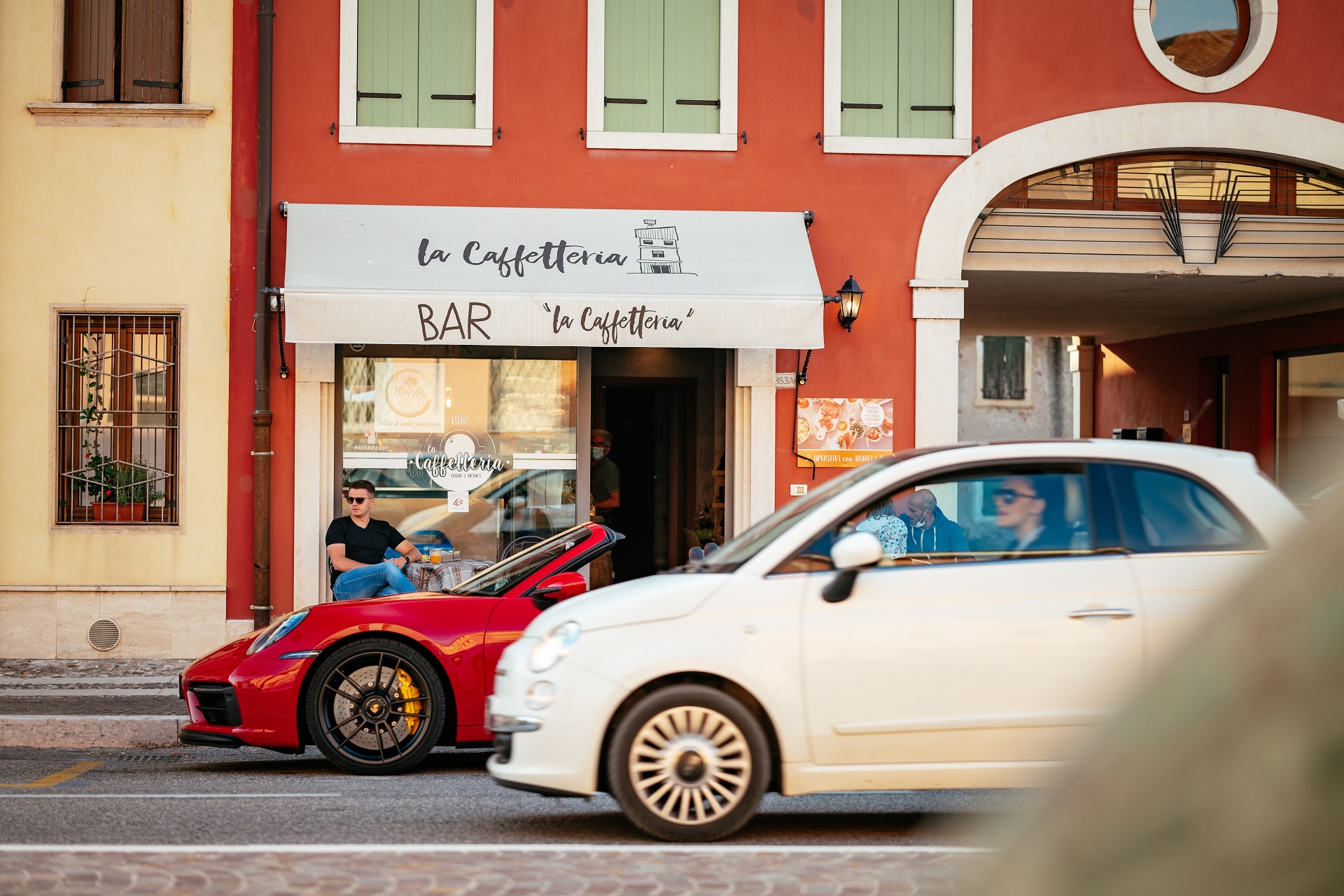 Download 2022 Porsche 911 Carrera GTS Cabriolet - Side HD Wallpaper 1920x1281 #39