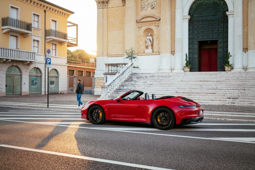 2022 Porsche 911 Carrera GTS Cabriolet - Side Wallpaper 850x567 #43