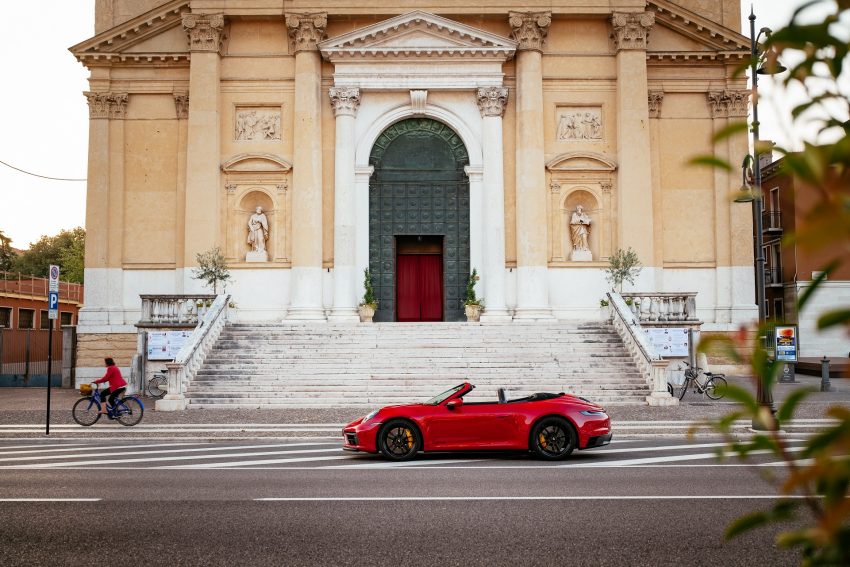2022 Porsche 911 Carrera GTS Cabriolet - Side Wallpaper 850x567 #46