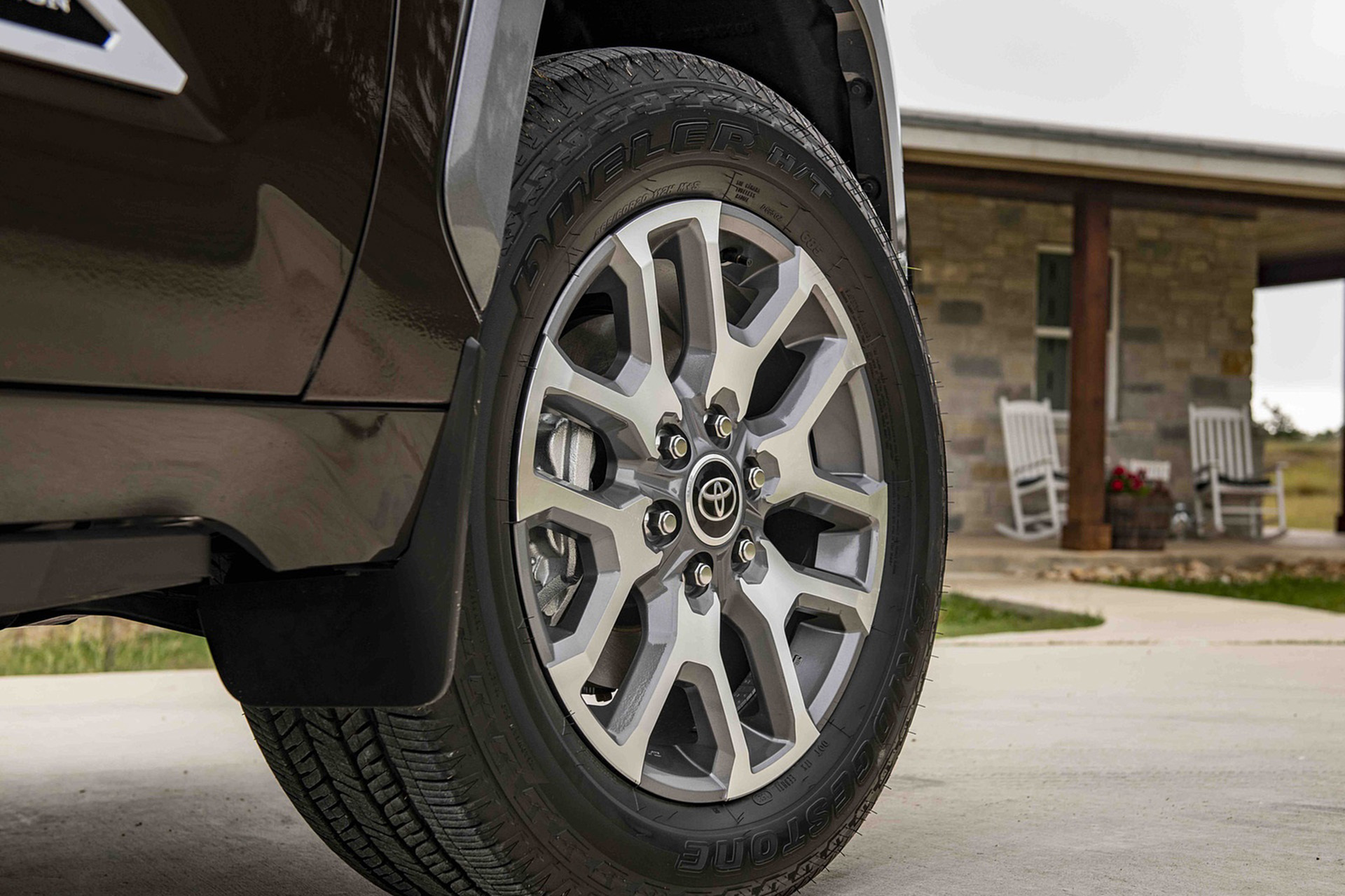 Download 2022 Toyota Tundra 1794 Edition - Wheel HD Wallpaper 1920x1279 #6