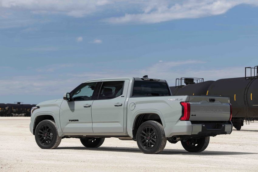 2022 Toyota Tundra SR5 TRD Sport - Rear Three-Quarter Wallpaper 850x567 #5