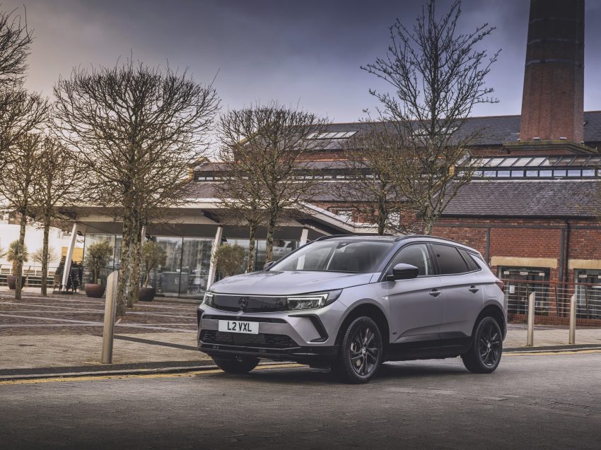 2022 Vauxhall Grandland GS Line - Front Three-Quarter Wallpaper 850x637 #30