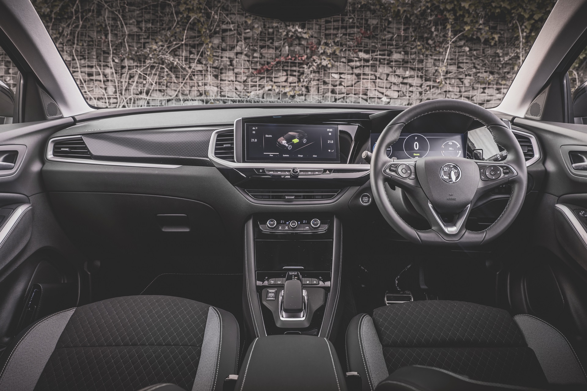 Download 2022 Vauxhall Grandland GS Line - Interior, Cockpit HD Wallpaper 1921x1280 #47