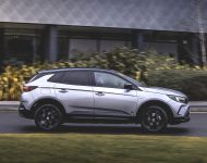 2022 Vauxhall Grandland GS Line - Side Wallpaper 190x150