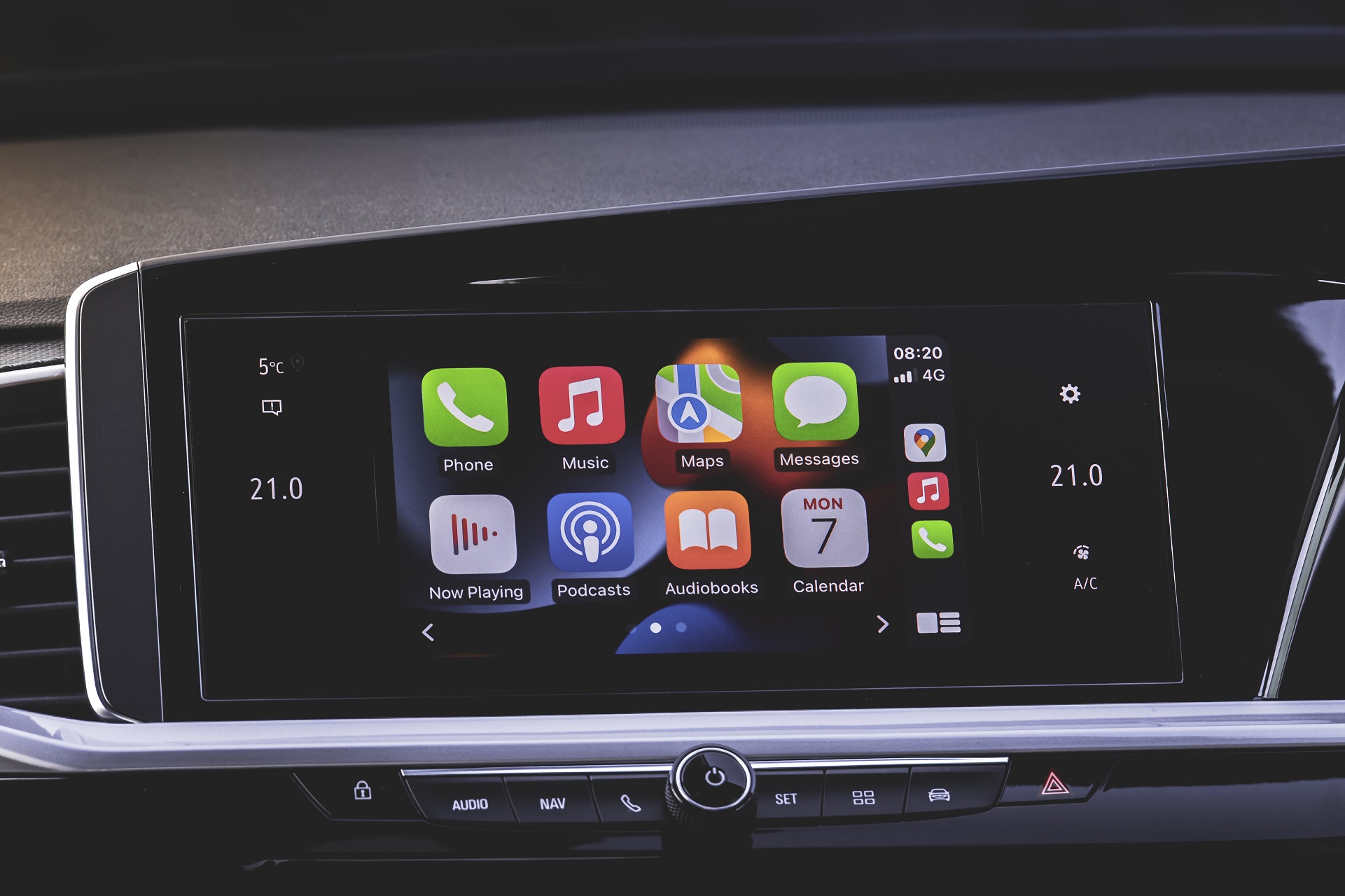Download 2022 Vauxhall Grandland Ultimate - Central Console HD Wallpaper 1921x1280 #119