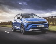 2022 Vauxhall Grandland Ultimate - Front Three-Quarter Wallpaper 190x150