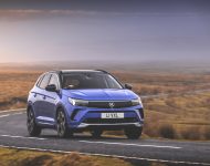2022 Vauxhall Grandland Ultimate - Front Three-Quarter Wallpaper 190x150