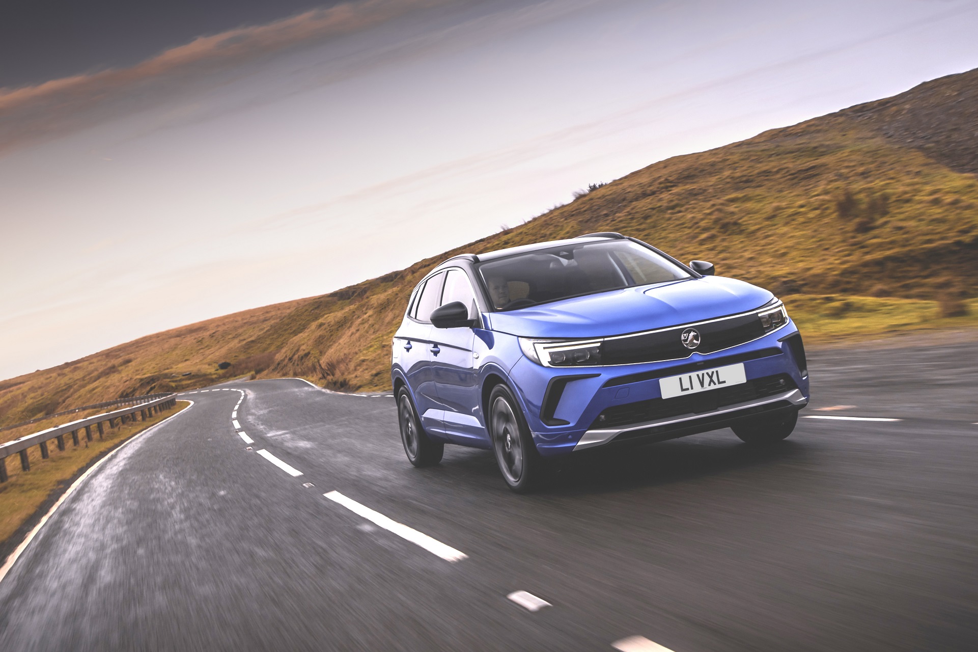 Download 2022 Vauxhall Grandland Ultimate - Front Three-Quarter HD Wallpaper 1921x1280 #4