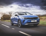 2022 Vauxhall Grandland Ultimate - Front Three-Quarter Wallpaper 190x150