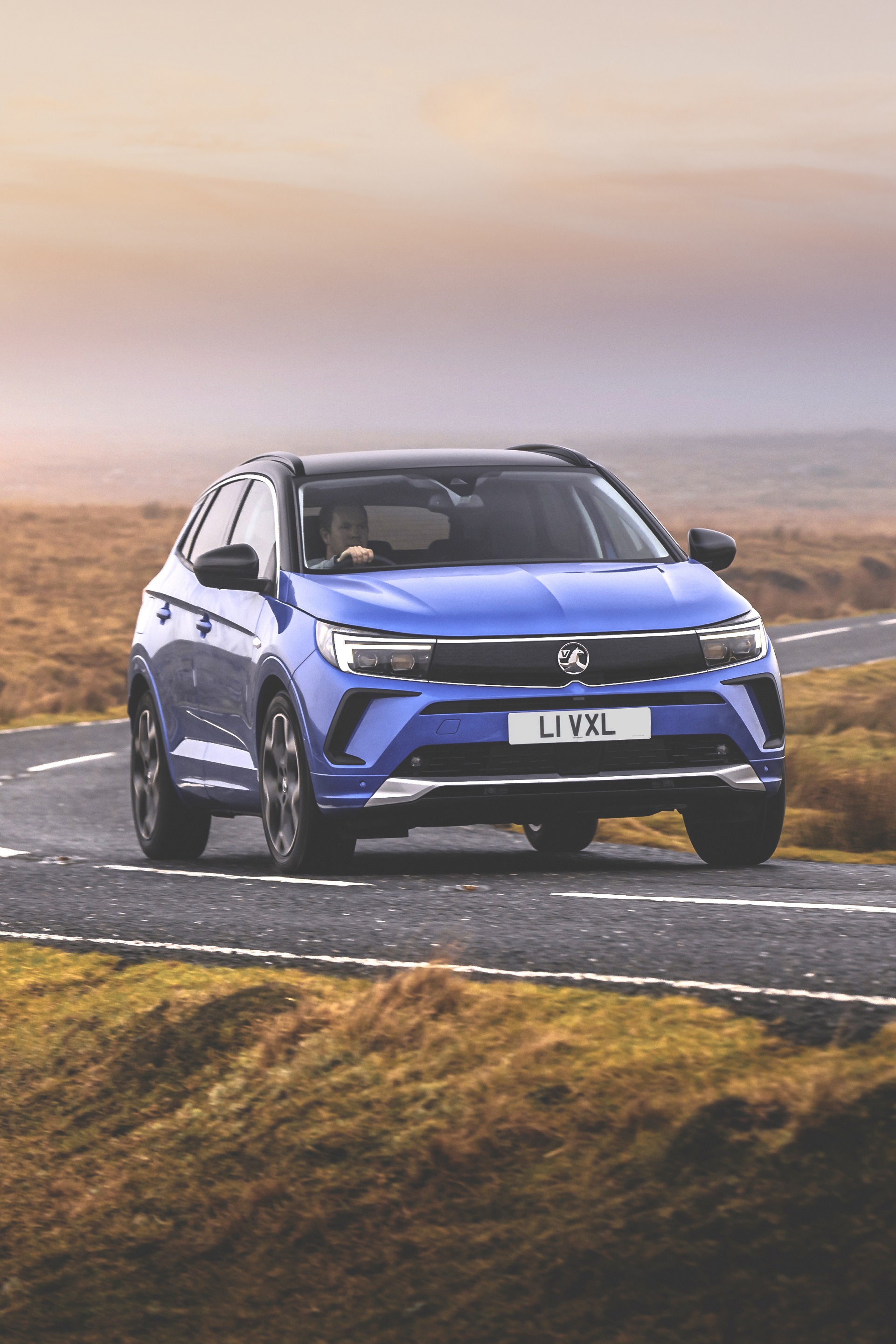 Download 2022 Vauxhall Grandland Ultimate - Front HD Phone Wallpaper 1921x2881 #16