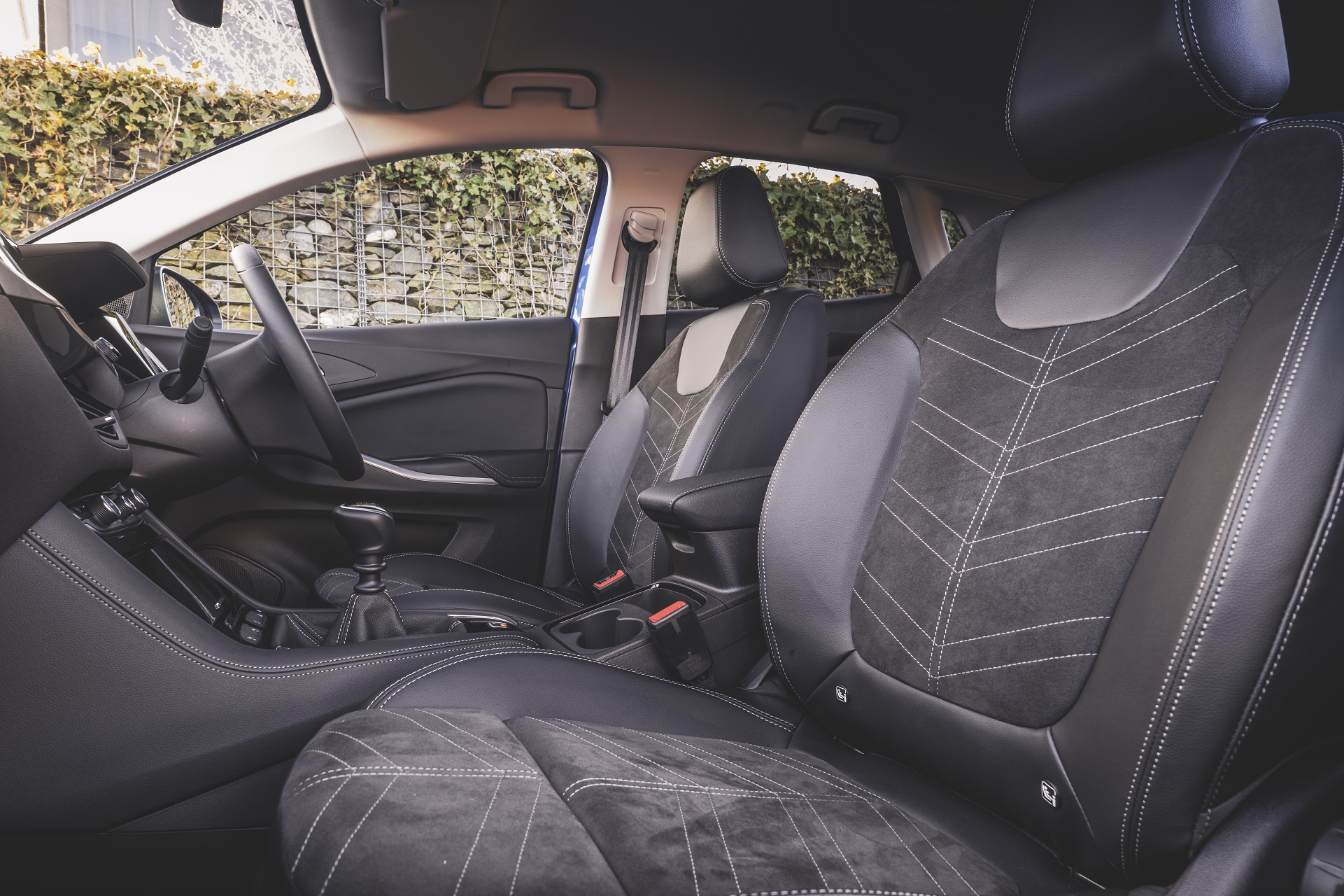 Download 2022 Vauxhall Grandland Ultimate - Interior, Front Seats HD Wallpaper 1921x1280 #90