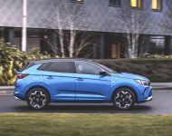 2022 Vauxhall Grandland Ultimate - Side Wallpaper 190x150