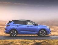 2022 Vauxhall Grandland Ultimate - Side Wallpaper 190x150