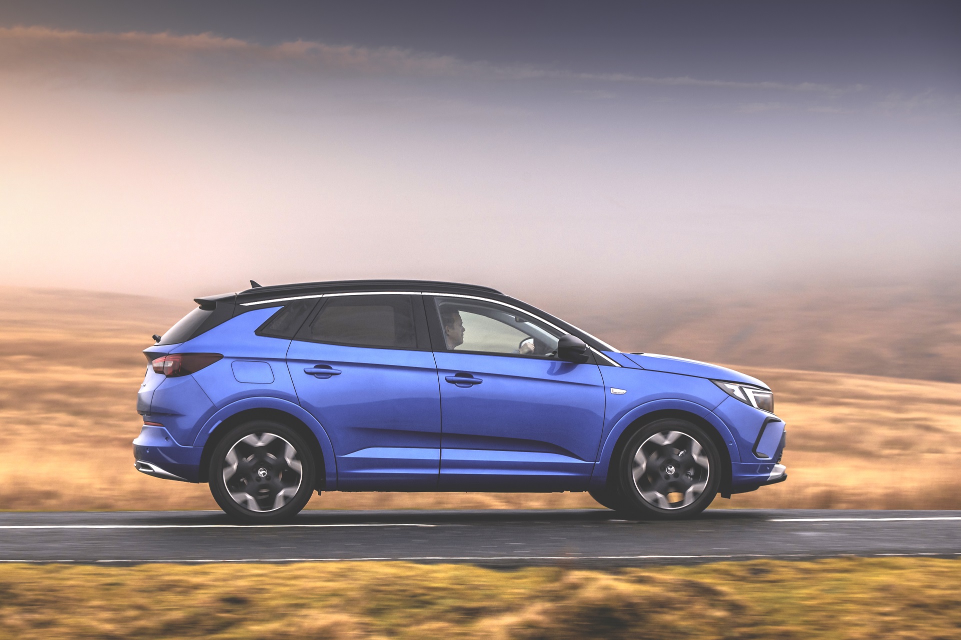 Download 2022 Vauxhall Grandland Ultimate - Side HD Wallpaper 1921x1280 #9