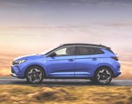 2022 Vauxhall Grandland Ultimate - Side Wallpaper 190x150