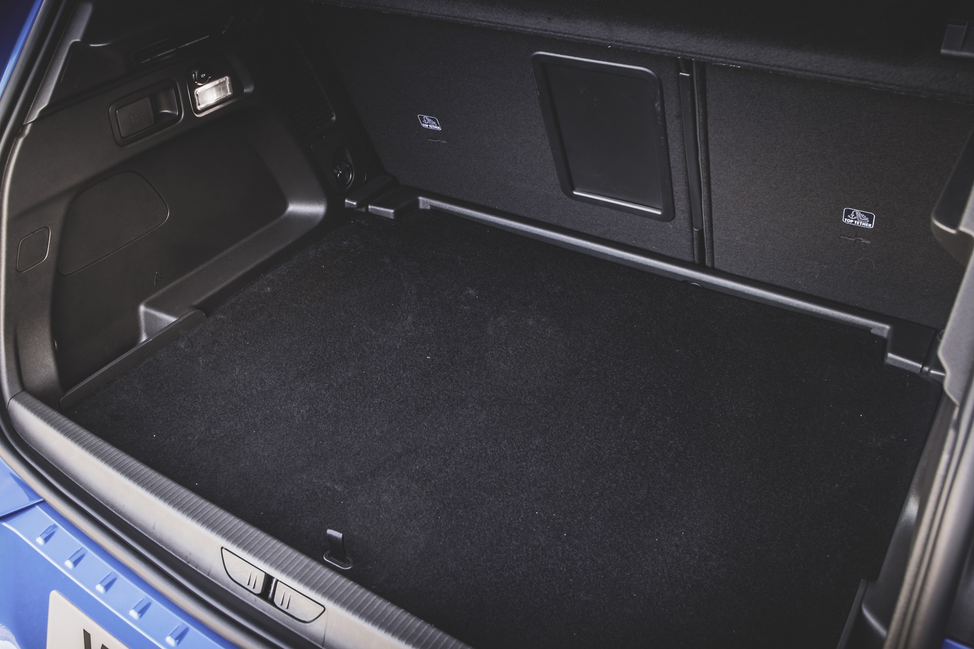 Download 2022 Vauxhall Grandland Ultimate - Trunk HD Wallpaper 1921x1280 #123