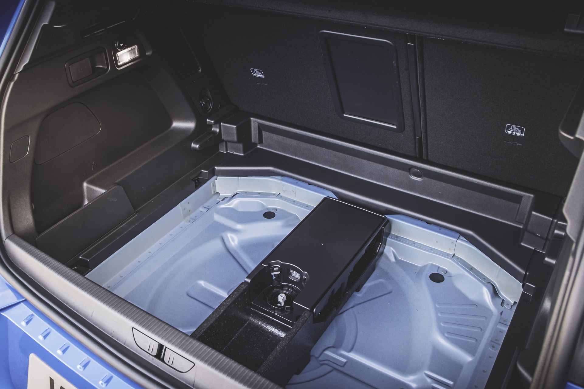 Download 2022 Vauxhall Grandland Ultimate - Trunk HD Wallpaper 1921x1280 #121