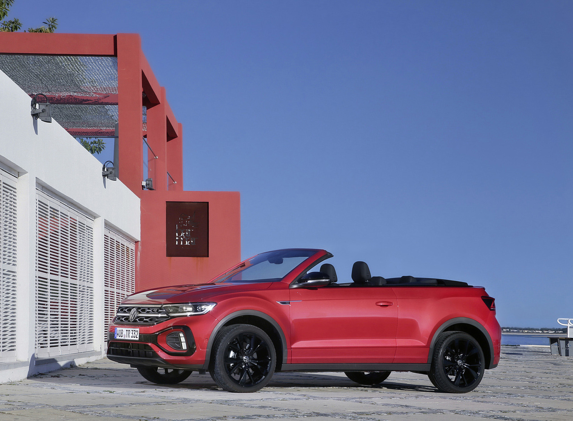 Download 2022 Volkswagen T-Roc Cabriolet - Front Three-Quarter HD Wallpaper 1921x1410 #9