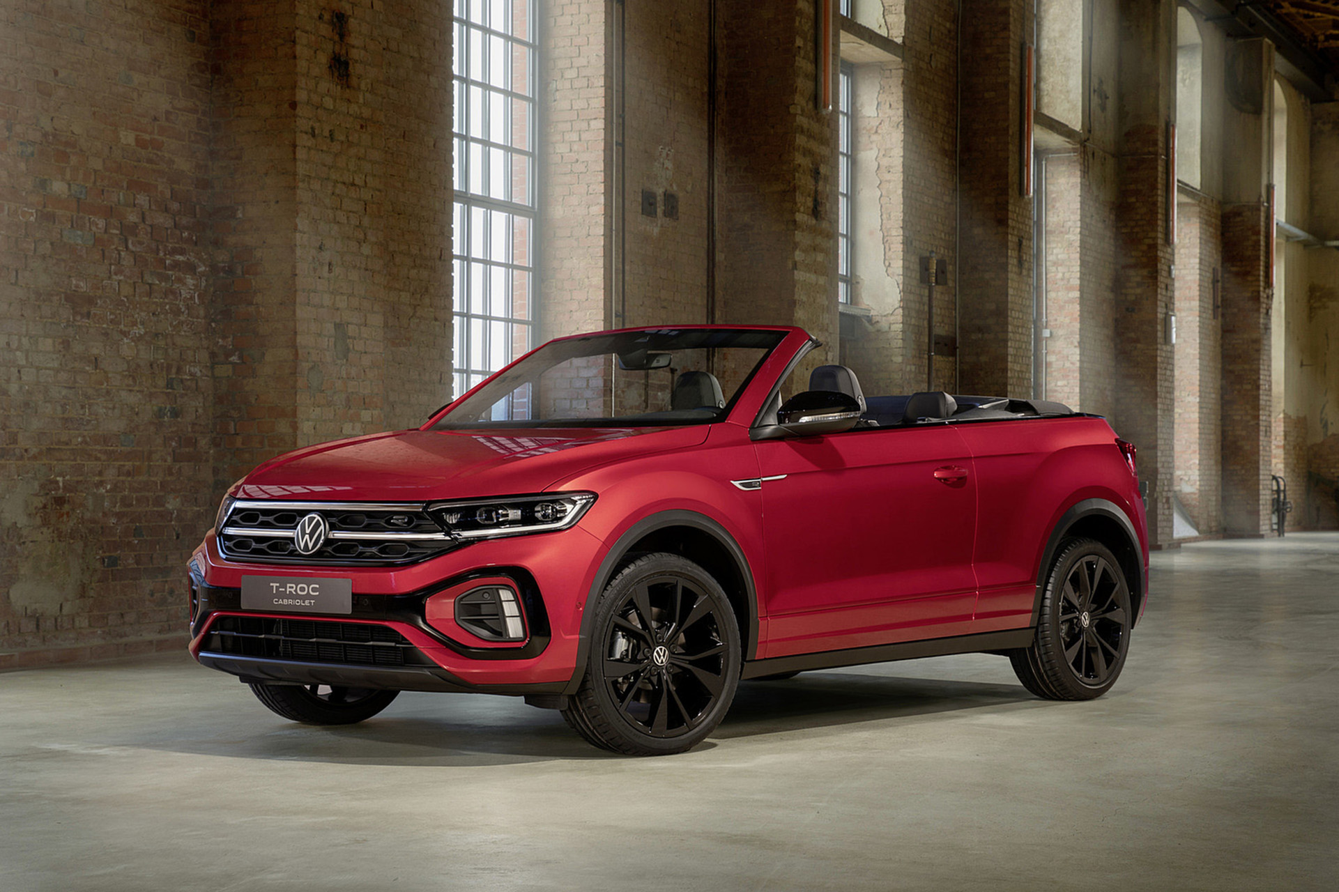 Download 2022 Volkswagen T-Roc Cabriolet - Front Three-Quarter HD Wallpaper 1921x1280 #36
