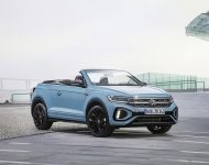 2022 Volkswagen T-Roc Cabriolet - Front Three-Quarter Wallpaper 190x150