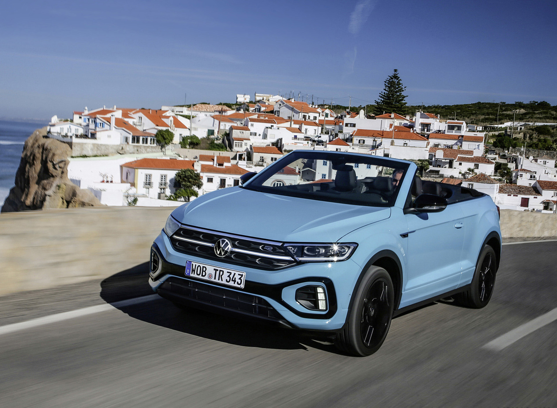 Download 2022 Volkswagen T-Roc Cabriolet - Front Three-Quarter HD Wallpaper 1921x1410 #23
