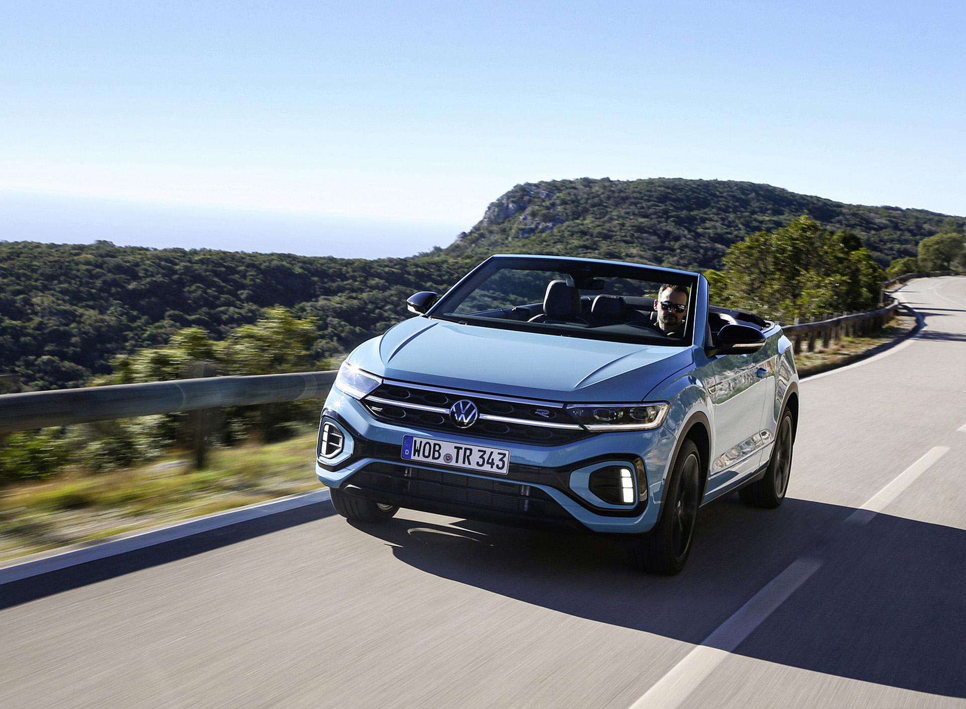 Download 2022 Volkswagen T-Roc Cabriolet - Front HD Wallpaper 1921x1410 #20