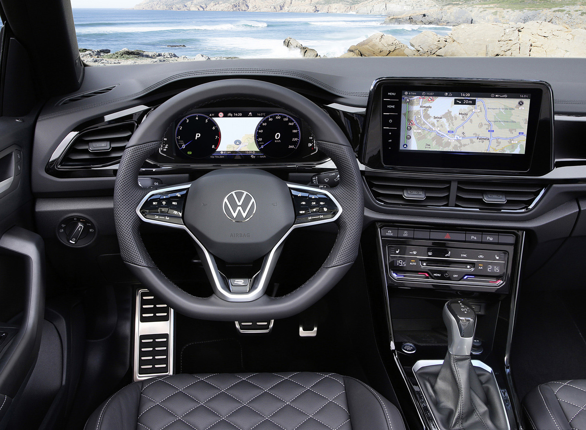 Download 2022 Volkswagen T-Roc Cabriolet - Interior, Cockpit HD Wallpaper 1921x1410 #16