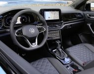 2022 Volkswagen T-Roc Cabriolet - Interior Wallpaper 190x150