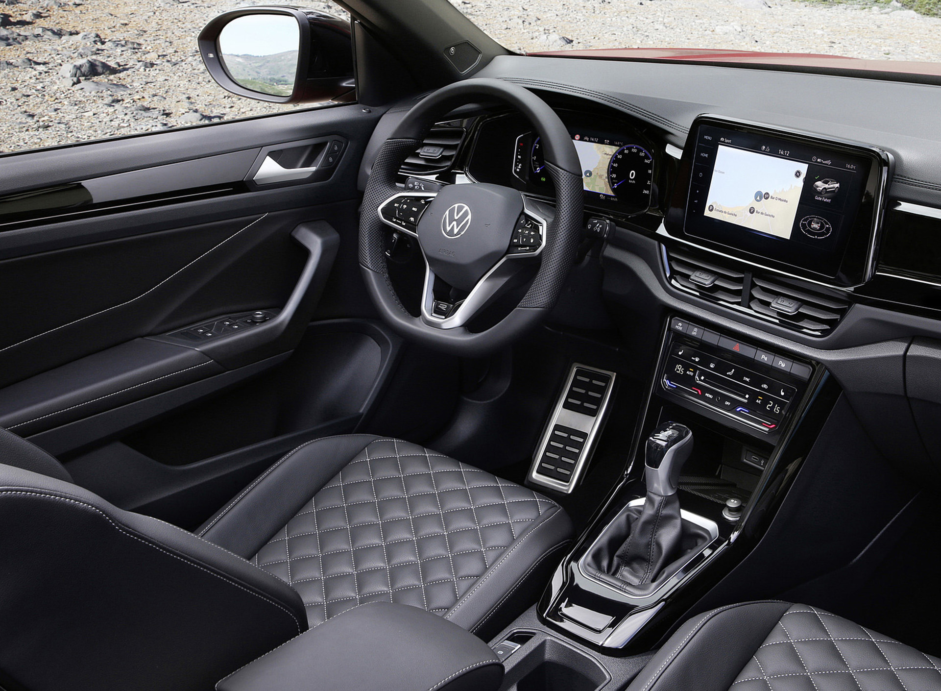 Download 2022 Volkswagen T-Roc Cabriolet - Interior HD Wallpaper 1921x1410 #15