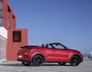 2022 Volkswagen T-Roc Cabriolet - Rear Three-Quarter Wallpaper 190x150