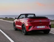 2022 Volkswagen T-Roc Cabriolet - Rear Three-Quarter Wallpaper 190x150