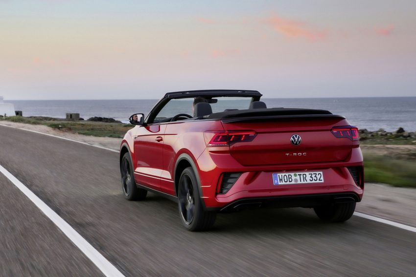 2022 Volkswagen T-Roc Cabriolet - Rear Three-Quarter Wallpaper 850x567 #3