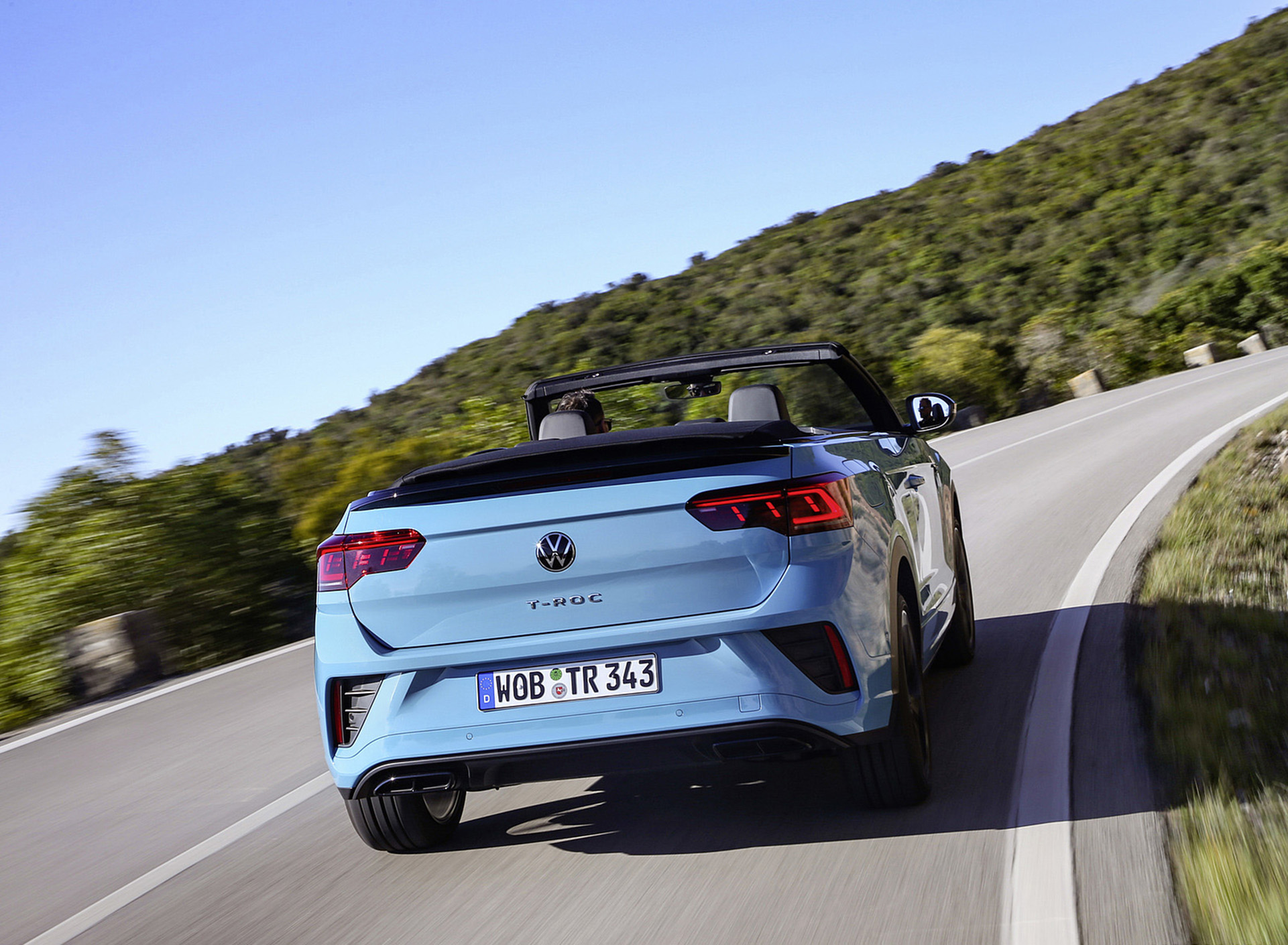 Download 2022 Volkswagen T-Roc Cabriolet - Rear HD Wallpaper 1921x1410 #19