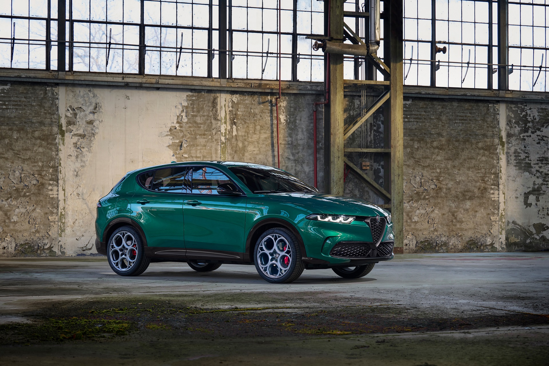 Download 2023 Alfa Romeo Tonale Edizione Speciale - Front Three-Quarter HD Wallpaper 1920x1280 #1