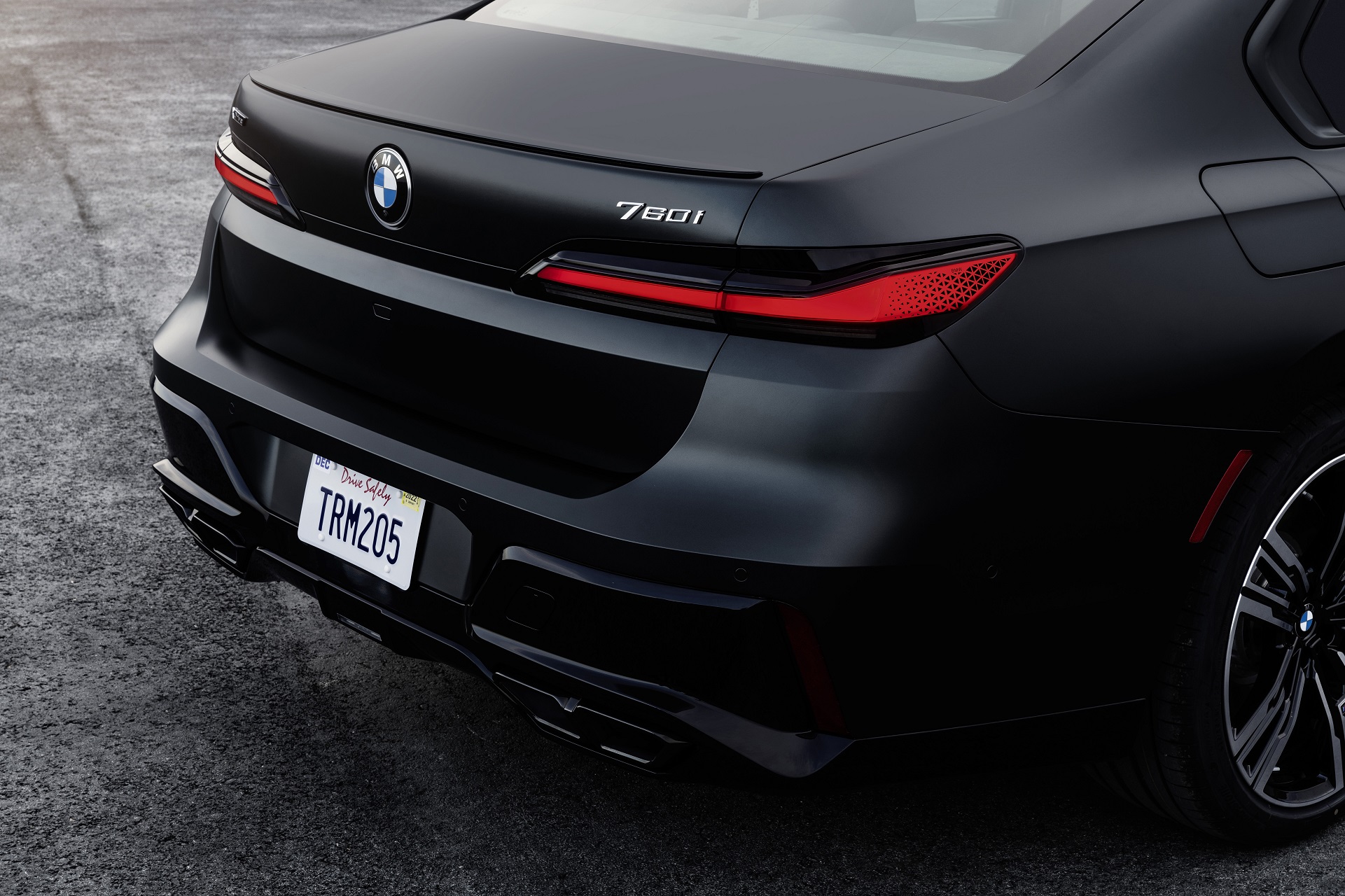 Download 2023 BMW 760i xDrive - Detail HD Wallpaper 1921x1280 #29