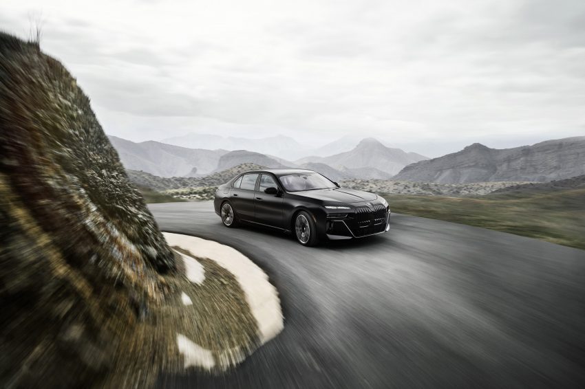 2023 BMW 760i xDrive - Front Three-Quarter HD Wallpapers 850x566 #6 2023 BMW 760i xDrive - Front Three-Quarter Wallpaper 850x566 #6
