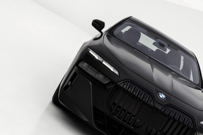 2023 BMW 760i xDrive - Front Wallpaper 850x566 #26