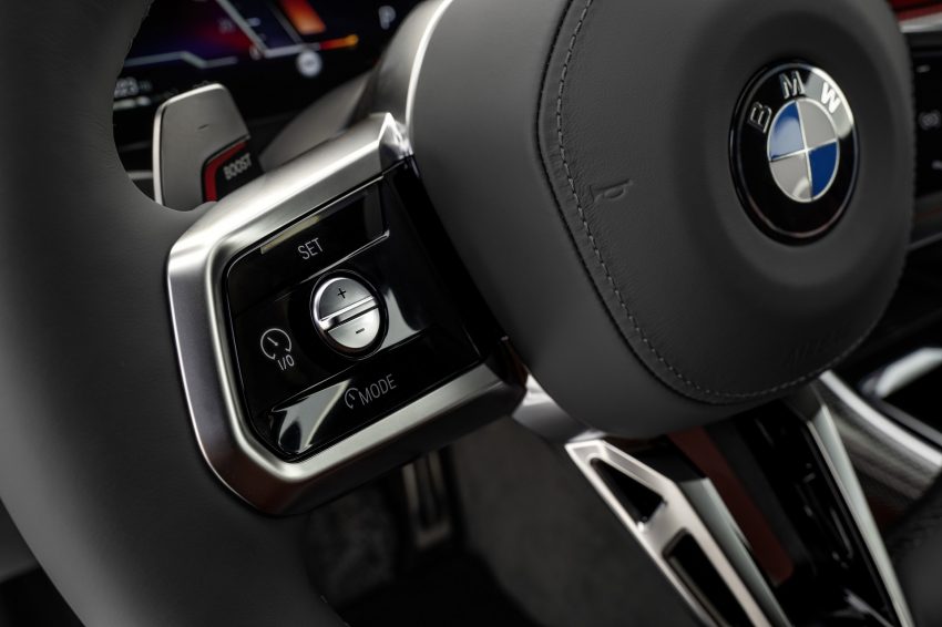 2023 BMW 760i xDrive - Interior, Steering Wheel Wallpaper 850x566 #39